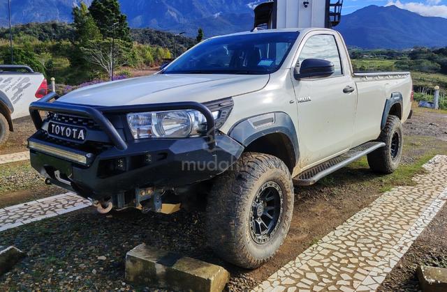 2020 Toyota HILUX 2.4 MT MY17 AN120 FACELIFT (M) - 2