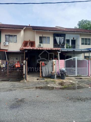 Townhouse, Desa Coalfields, Sungai Buloh, Selangor 1