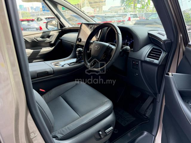 2025 Toyota ALPHARD 2.5 Z - 21 km - 6A Brand NEW - 4