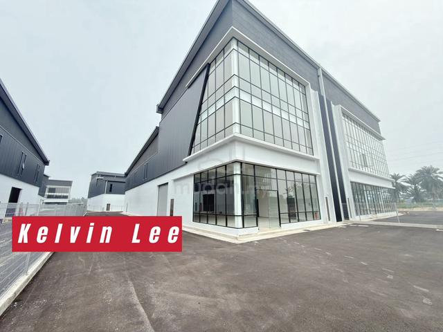 2.5 Storey Semi-D Factory at Valdor near to Batu Kawan for Rent 1