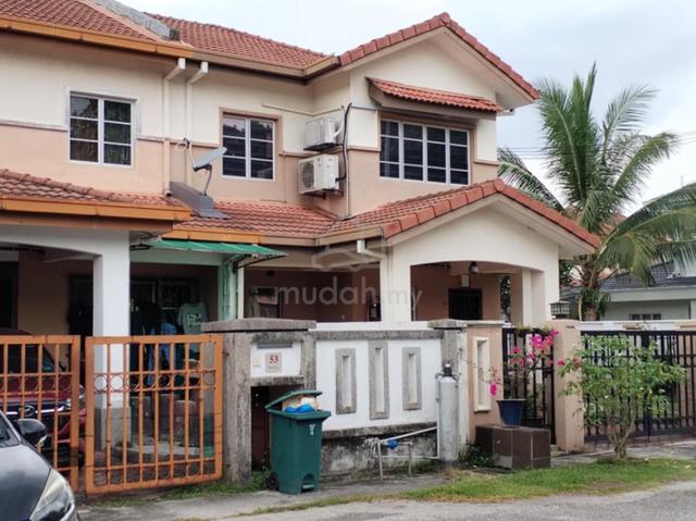 Freehold Bukit Raja, Klang 1 1/2 storey Well-maintained good contidion 1