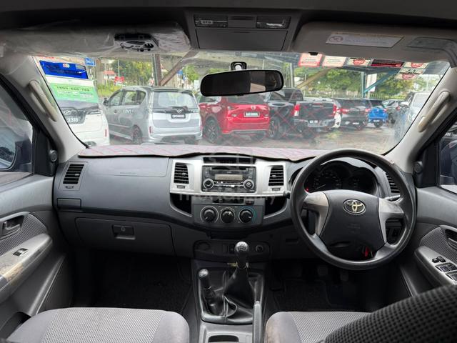 2012 Toyota HILUX 2.5 G (M) 4x4 - 5