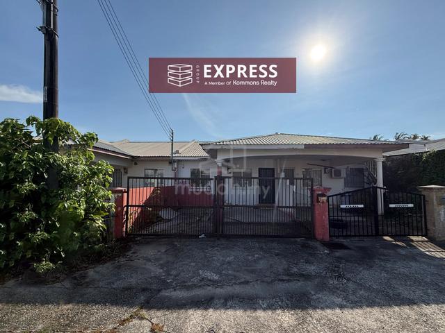 Double Storey Terrace Inter at Senadin, Miri 1