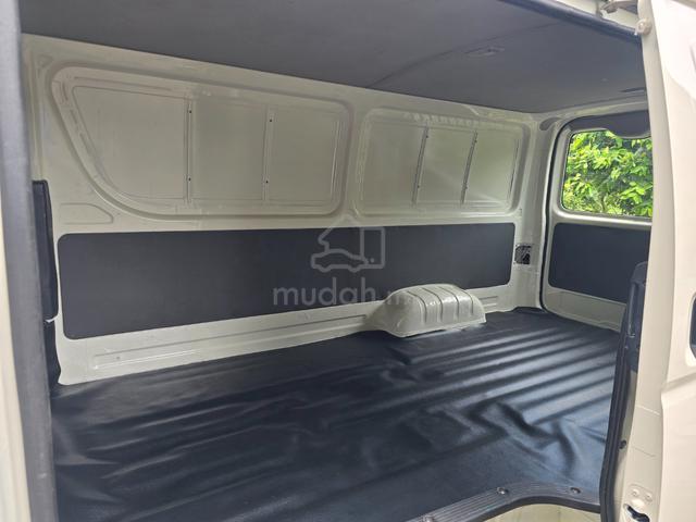 2017 Toyota HIACE 2.5 (M) Panel Van - 3