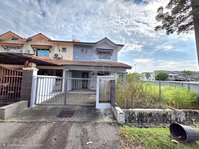 CORNER LOT LUAS AMAT GATED & GUARDED Double Storey Taman Tasik Puchong 1