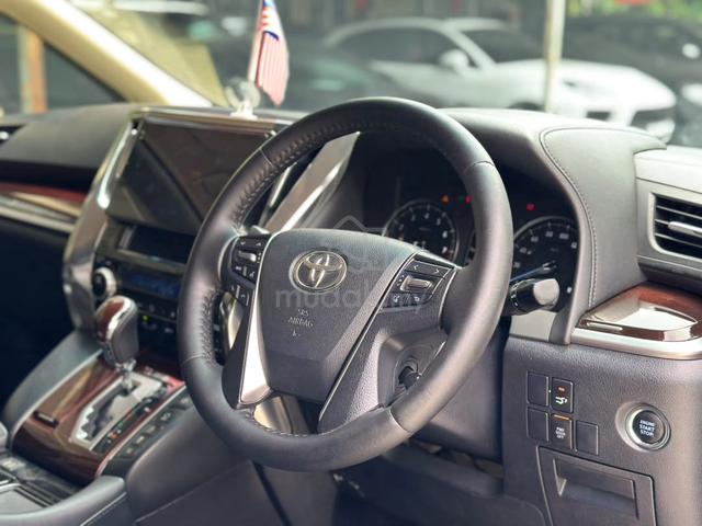 2016 Toyota VELLFIRE 2.5 ZA LEATHER/ WIRELES CHARG - 2