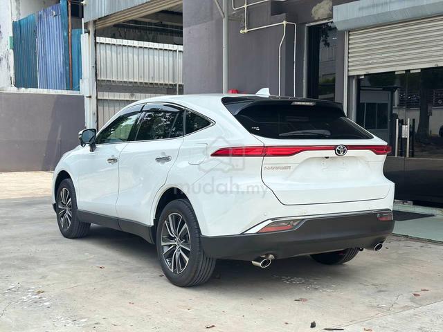 Toyota Harrier G *Grade 4.5 / Black Interior* - 5