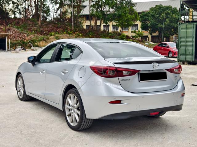 2018 Mazda 3 2.0 SEDAN HIGH SKYACTIV LOW MILES !! - 4