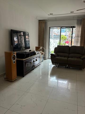 Double Storey Terrace House 1