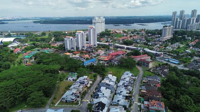 Jb town bungalow land Jalan nong chik for sale 19000sqft freehold inte 2