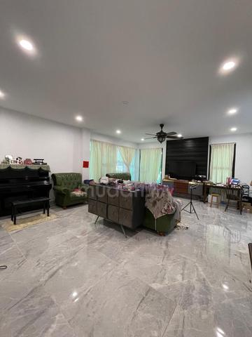 Pelangi Indah 50'x80' Fully Renovated Double Storey Semi-D With G&G 1