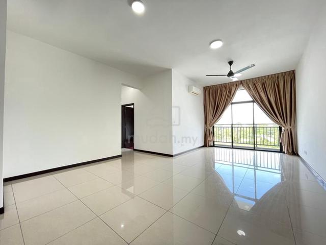 Molek Regency 1