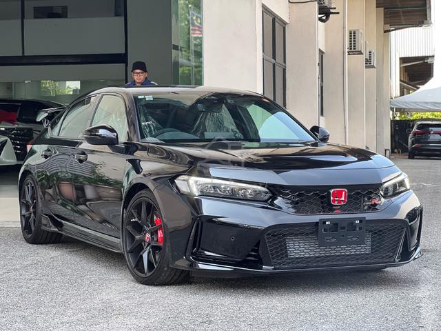 2025 37KM Honda CIVIC TYPE R BLACK PACKAGE (M) - 1