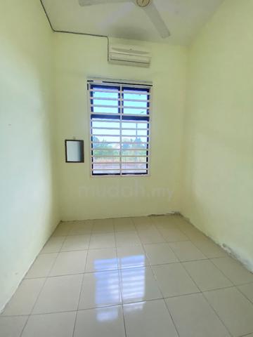 Bukit setongkol single storey Corner lot House for rent. 5