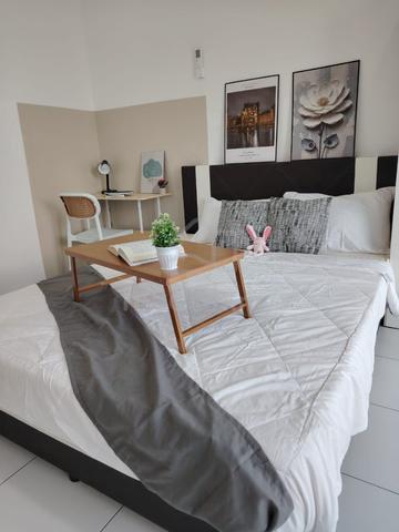 Premium Medium 𝐑𝐨𝐨𝐦 for Rent🏠@Queensbay / 𝐁𝐚𝐲𝐚𝐧 𝐋𝐞𝐩𝐚𝐬 1