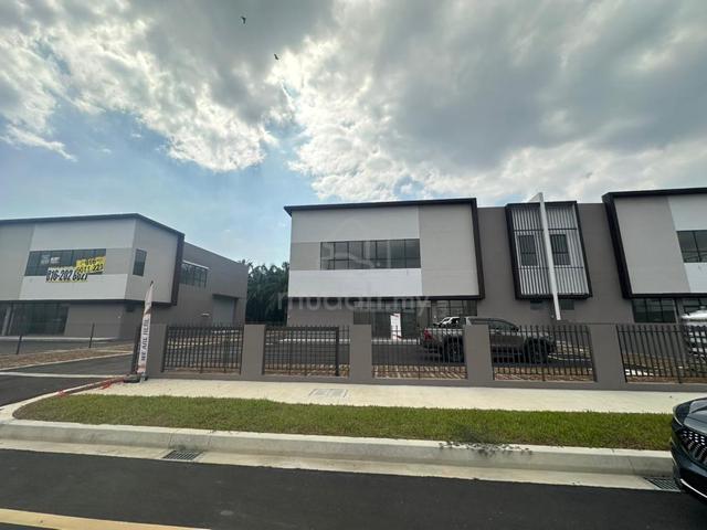 2 Storey Semi-D Factory/Warehouse Air Hitam Klang - Ample Parking. 1