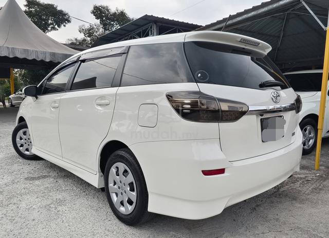 2015 Toyota WISH 1.8 X ZGE20G boleh loan kedai - 2