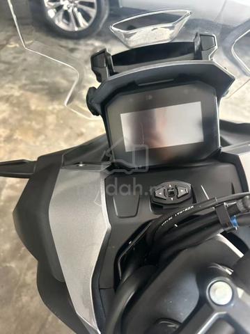 Urgent Sale! 2025 HONDA ADV160A – RM10,000 ONLY! - photo 4 of 10