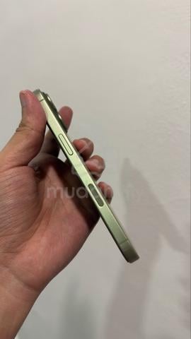 Iphone 17 256GB - photo 3 of 6