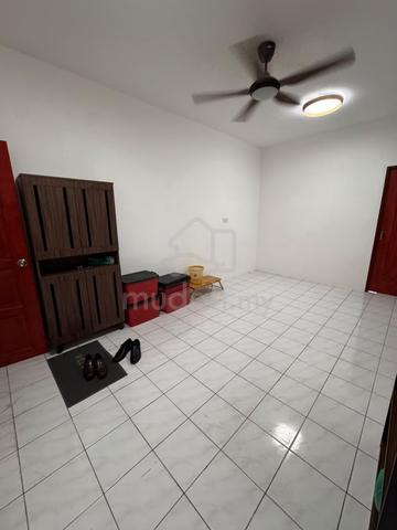 Selesa Court Apartment 1