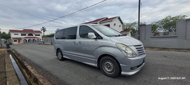 2010 Hyundai GRAND STAREX 2.5 ROYALE (A) - 1