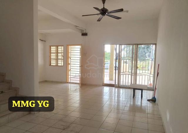 Double storey House 20x75 4R3B Below Market Price Bandar Puteri Klang 1