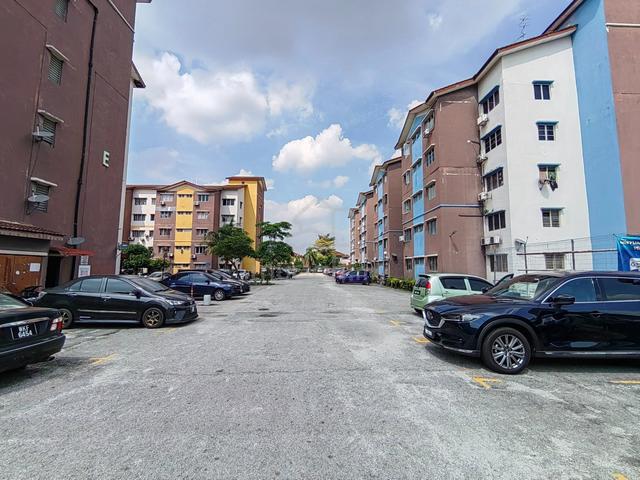 LOW DEPOSIT! Blok ada Lift Iris Apartment, Saujana Utama 1
