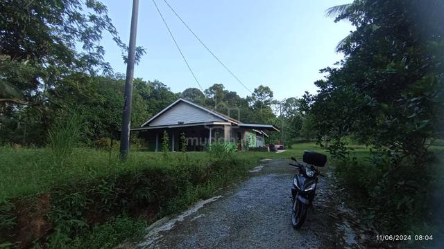 Rumah Sewa Ulu Rantau Panjang, Brisu Masjid Tanah 1