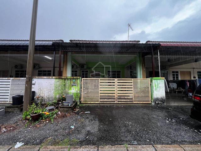 Kejiranan Tenteram, Taman Awan Jaya 1