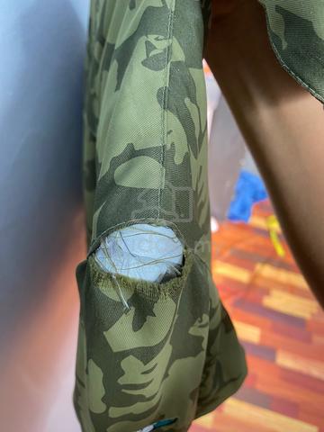 686 ACE x Freddi C 2004 Face Camo Snowboard Jacket - photo 2 of 6