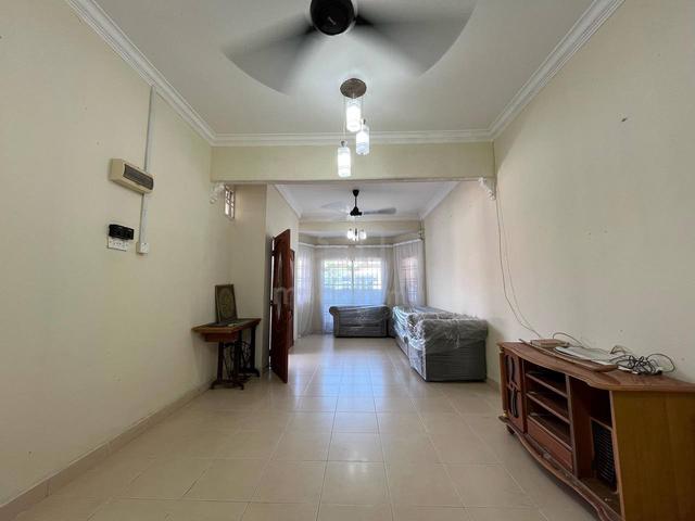 FULLY RENOVATED☘️ Corner Lot Tmn Serkam Ria Merlimau 4