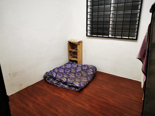 Bilik Utk Disewa (L)( Single/Sharing) Pangsapuri Putradamai,Presint 11 1