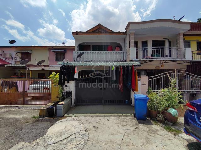 Double Storey Terrace Seksyen 18 Shah Alam 1