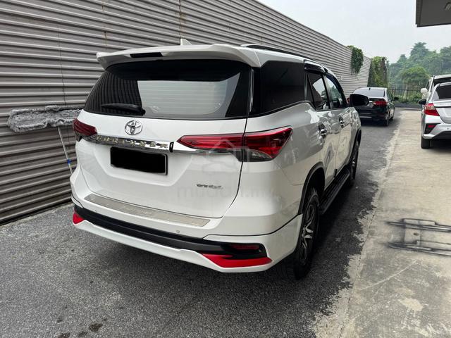2017 Toyota FORTUNER 2.4 VRZ 2GD-FTV (A) - 3