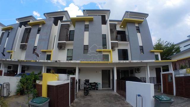 Kota Seriemas Townhouse Upper Unit for Rent – Ready to Move In 1