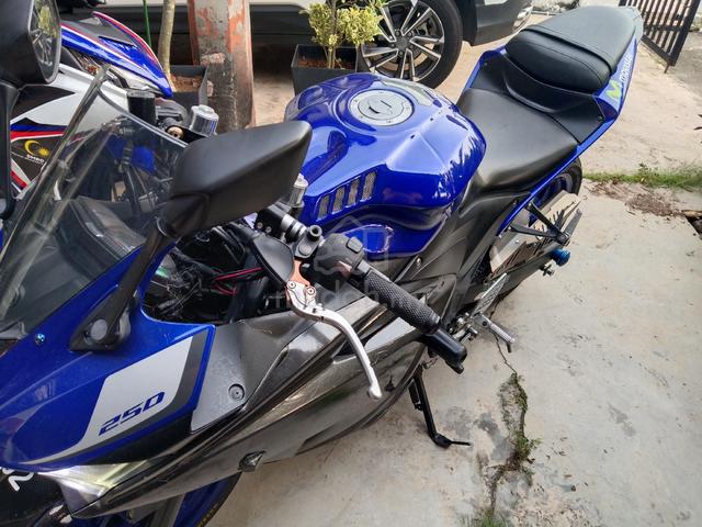 Yamaha R25 V1 2017 Blue | Mileage 55K | R1M Cover  - photo 8 of 10