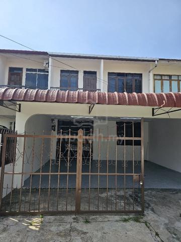 Renovated Double Storey Intermediate House for Rent 1