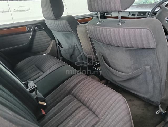Mercedes Benz 230E 36yr vintage 9k new engine - 5
