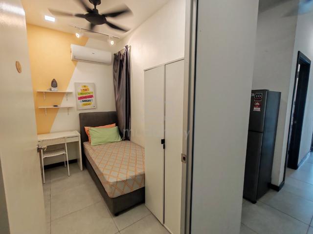 Female Unit Neu Suites Ampang KLCC 8 Min Walk Jelatek LRT 1