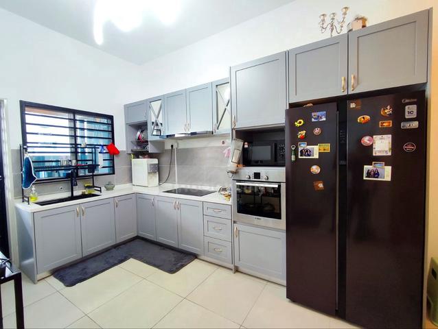 NON BUMI RENOVATED Double Storey Bandar Springhill Lukut Port Dickson 1