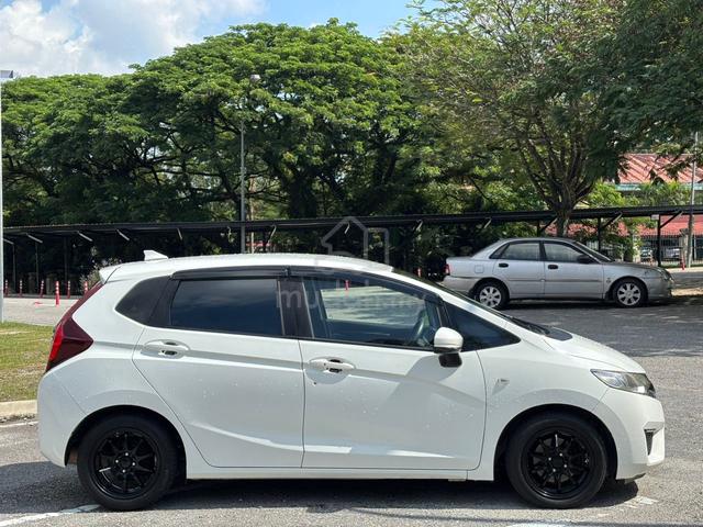 Honda JAZZ 1.5 E (A) 3 YEARS WARRANTY FULL SERVICE - 5