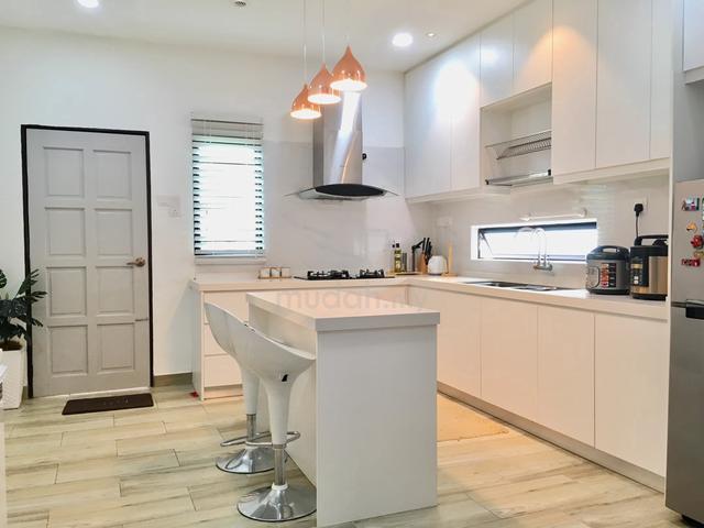 FULLY FURNISHED 💥 4R4B 💥 Double Storey Setia Alam Sari Bangi 1