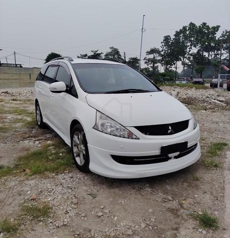 2010 CASH OTR Mitsubishi GRANDIS 2.4 FACELIFT (A) - 1