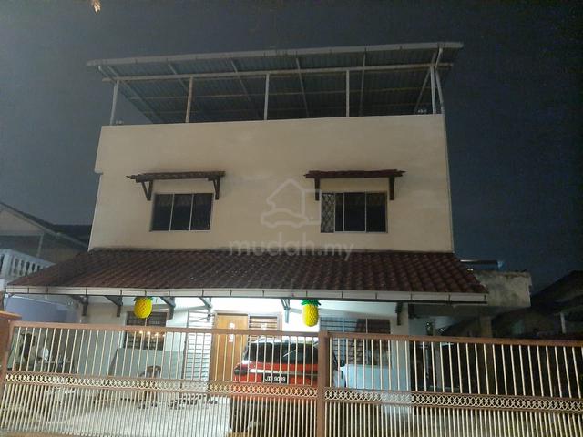 Ampang (Kuala Ampang)2.5 Storey Bungalow 1