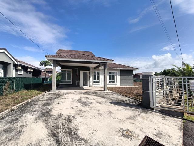 [Corner Lot]Taman Lesung Batu Emas, Alor Gajah, Melaka 1