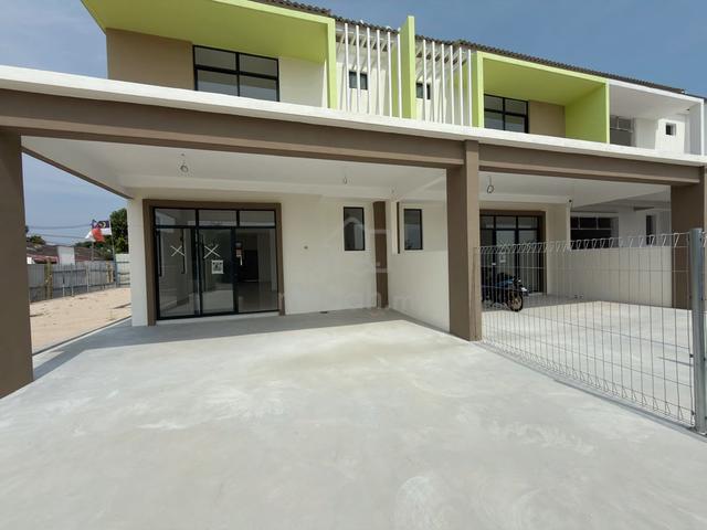 Bumi Lot Freehold Full Loan Double Storey 20x65ft Bachang Pandan Jaya 1