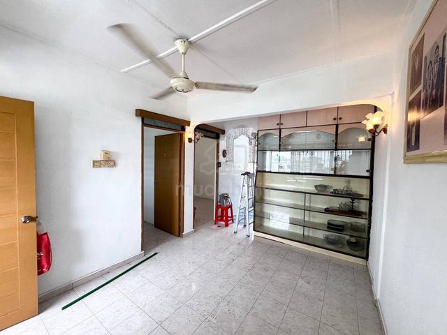 Flat Taman Ungku Tun Aminah 1