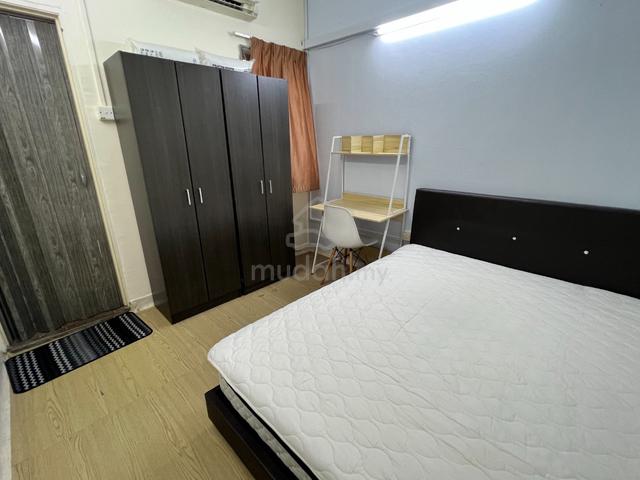 PJS 7 PJS7 Master room near Taylors Lakeside Campus 1