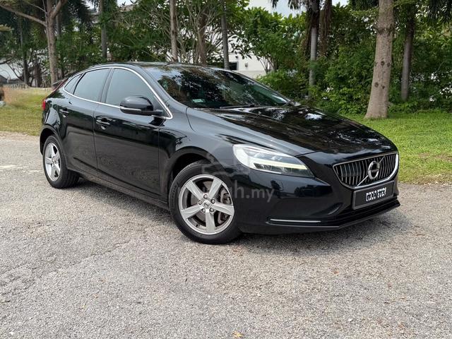 2017 Volvo V40 2.0 T4 Facelift - 1
