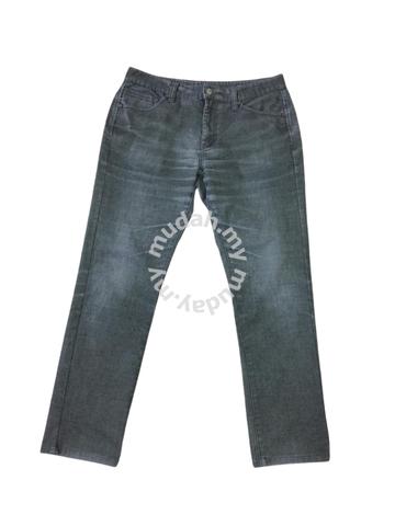 Celana jeans essential denim